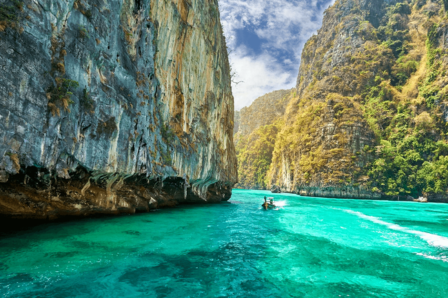 10 Best Routes & Destinations for Phuket Yacht Charter & Boat Rental